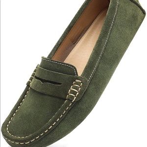 Army green loafers 💚
